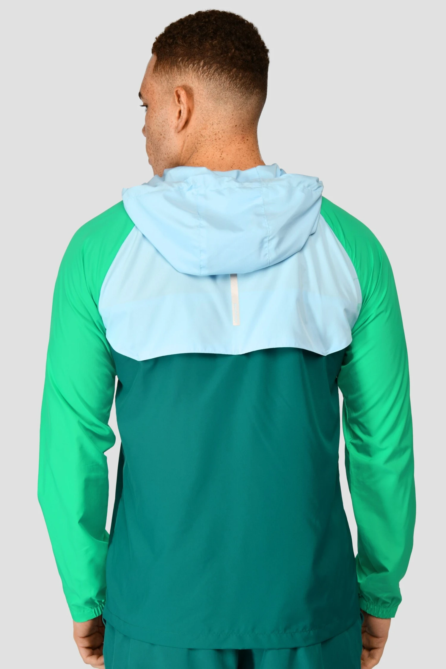 Breeze Windbreaker - Mountain Meadow/Moonstone/Deep Sea 2 Breeze Windbreaker - Mountain Meadow/Moonstone/Deep Sea - Image 2