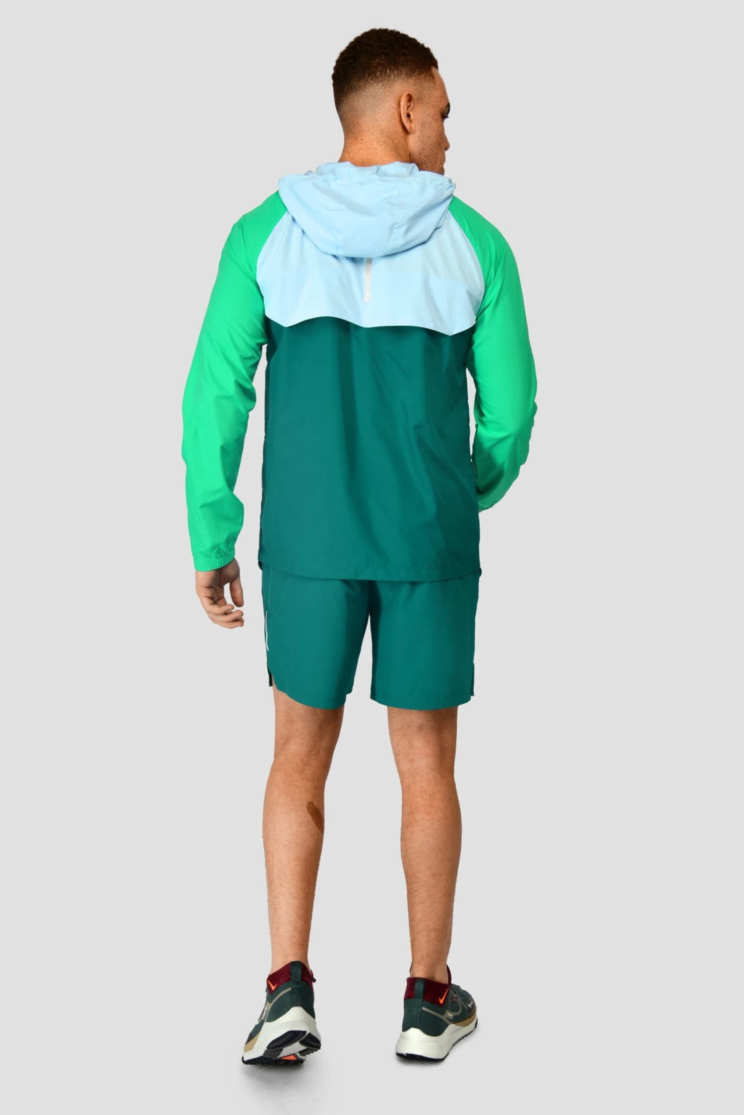 Breeze Windbreaker - Mountain Meadow/Moonstone/Deep Sea 4 Breeze Windbreaker - Mountain Meadow/Moonstone/Deep Sea - Image 4