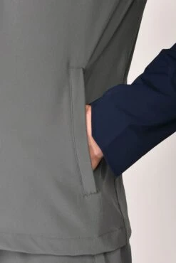 Curve 2.0 Jacket - Midnight Blue/Dark Slate Grey -Cheap Unisex Activewear Store CURVE 2.0 JACKET MIDNIGHTBLUE SLATEGREY POCKETDETAIL