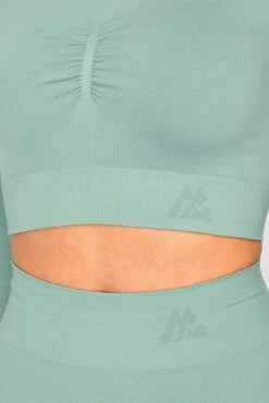 Evolve Seamless Crop - Jade -Cheap Unisex Activewear Store EVOLVECORESEAMLESSLSCROP Jade close