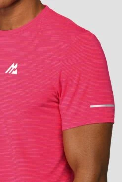 Fly 2.0 T-Shirt - Hibiscus/Fiery Orange/Rouge -Cheap Unisex Activewear Store FLY 2.0 TEE HIBISCUS FIERY ORANGE ROUGE logo detail