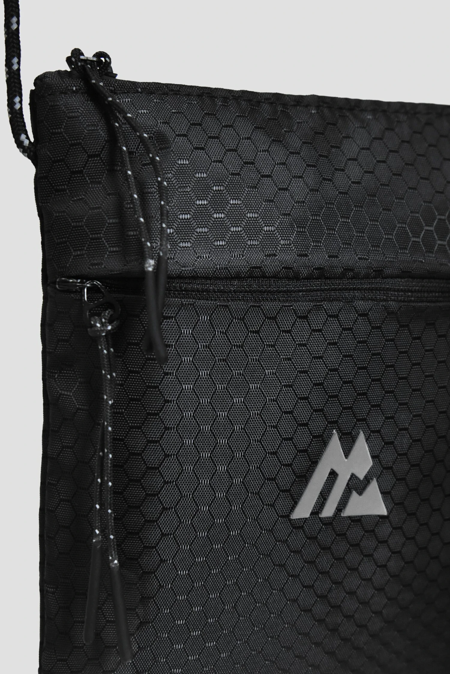 MTX 2.0 Passport Bag - Black/Cement Grey 4 MTX 2.0 Passport Bag - Black/Cement Grey - Image 4
