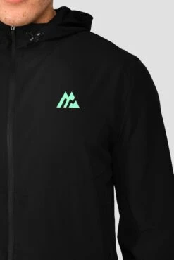 MTX Run Vital Windbreaker - Black -Cheap Unisex Activewear Store MTX RUN VITAL WINDBREAKER BLACK logo detail