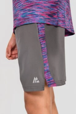 Junior Trail Panel Short - Dark Grey/Navy/Pink -Cheap Unisex Activewear Store TRAIL PANEL SHORT CEMENT GREY MIDNIGHT BLUE SHOCKING PINK logo detail