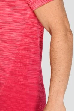 Trail Seamless T-Shirt - Hibiscus/Rouge 10 Trail Seamless T-Shirt - Hibiscus/Rouge -Cheap Unisex Activewear Store TRAIL SEAMLESS TEE HIBISCUS ROUGE seamless detail