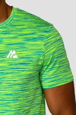 Trail 2.0 T-Shirt - OG Neon/Green -Cheap Unisex Activewear Store TRAIL TEE OG NEON PERSIAN GREEN NEON BLUE logo detail